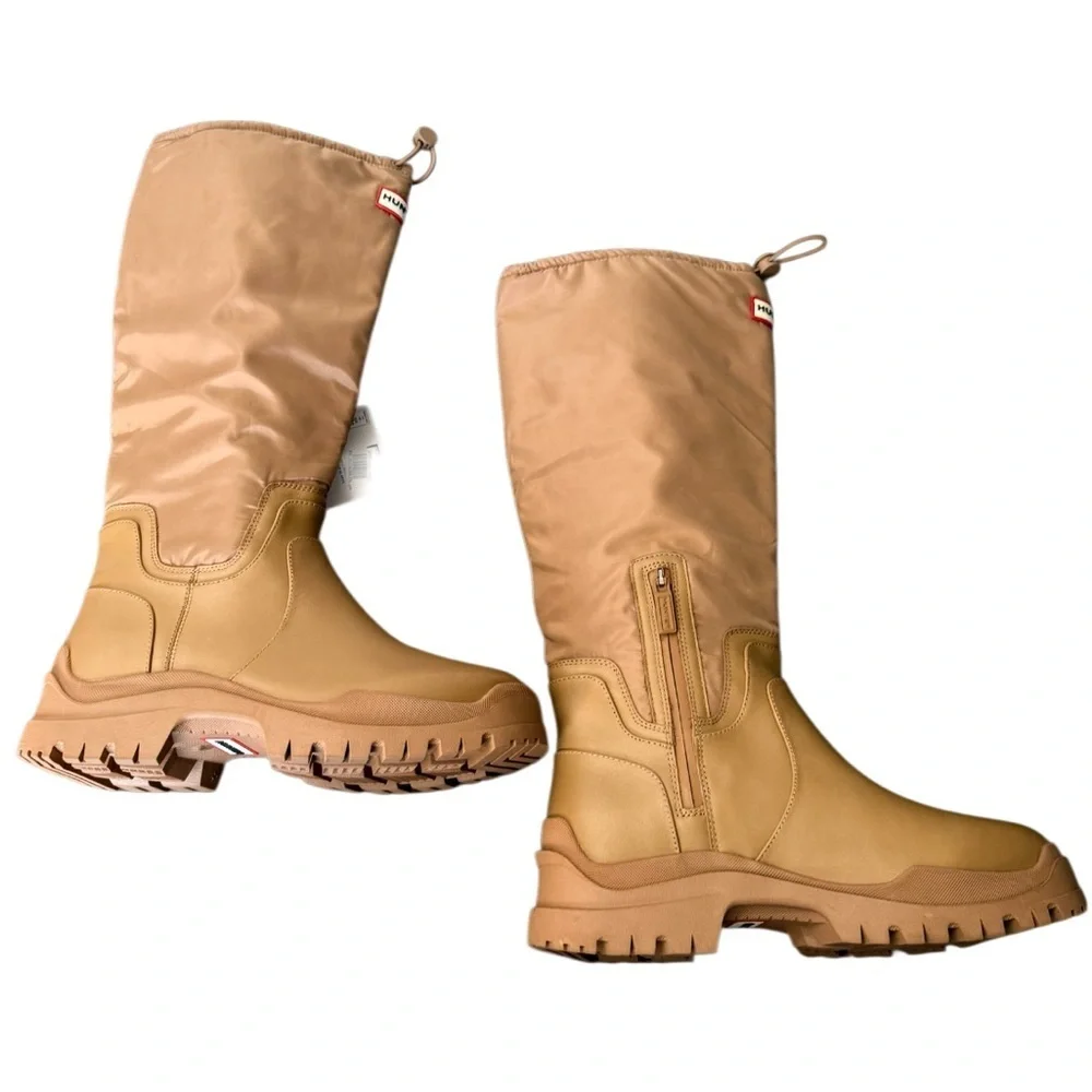 Hunter Women’s Tall Tan Waterproof Rain Boots NWT Size 7